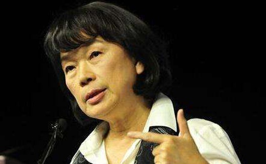 龙应台的作品应该是中学生的“必读经典”吗？