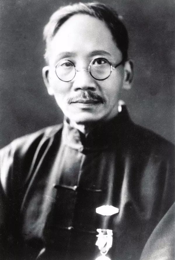 李零：研究生不是戏班子里练把式的小孩，站不直了就踢上一脚